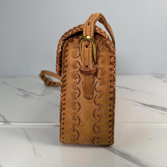 Vintage Clifton's Leather Pressed‎ Handbag - Picture 3 of 7